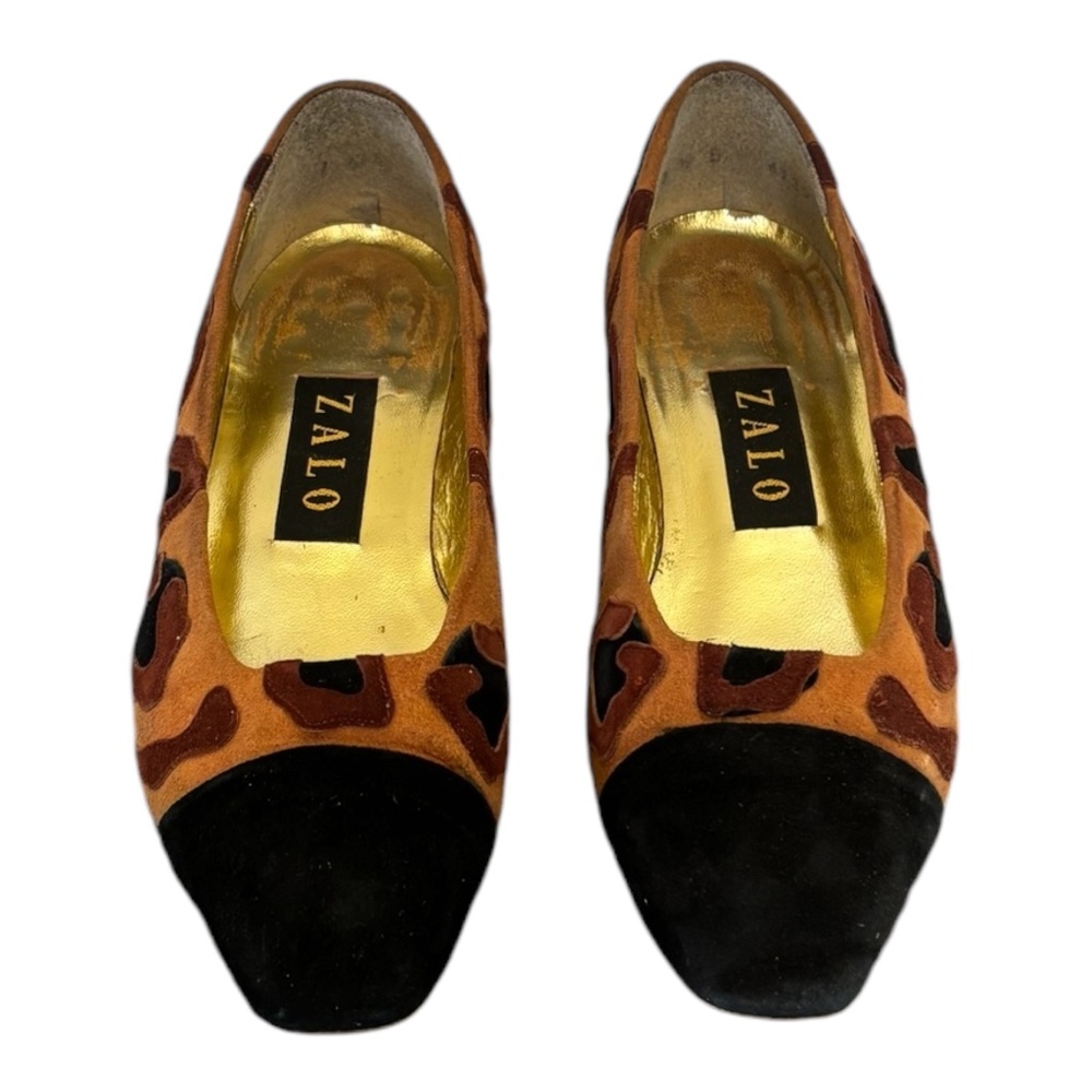 Size 7.5 Vintage women multi color slip on leather shoes.